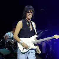 Jeff Beck performs live at Massey Hall in Toronto | Picture 105111